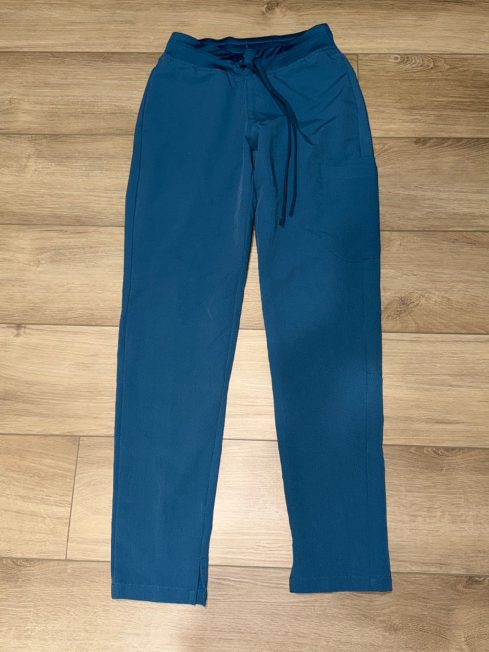 Women Scrub Pants Bottoms  Mandala Wrinkle Free 6 pockets High Rise  
Xxs NWOT